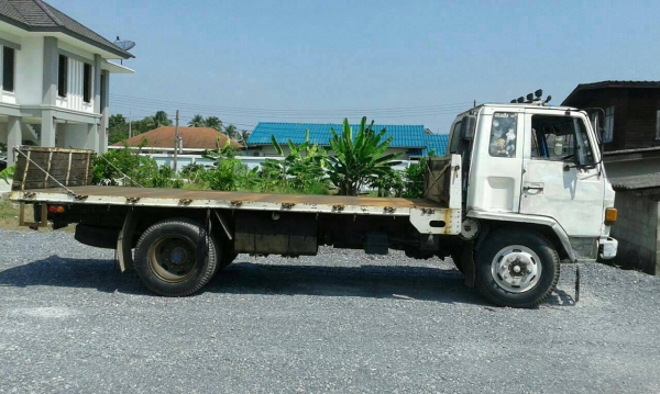 ขาย รถบรรทุก 6 ล้อ ISUZU 5.5ม 165แรง