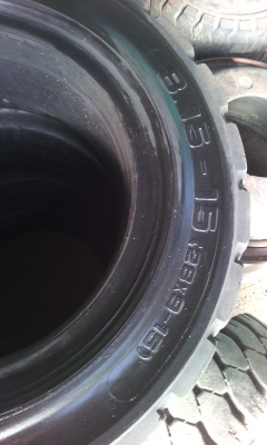 ยางตัน,ยางลม/โฟล์คลิฟท์  มีทั้งใหม่และเก่าญี่ปุ่น