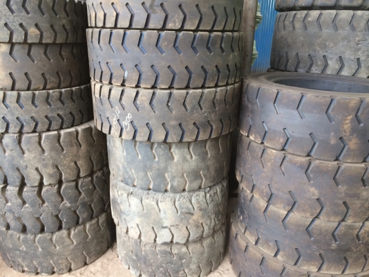 ยางตัน,ยางลม/โฟล์คลิฟท์  มีทั้งใหม่และเก่าญี่ปุ่น