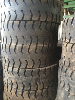 ยางตัน,ยางลม/โฟล์คลิฟท์  มีทั้งใหม่และเก่าญี่ปุ่น