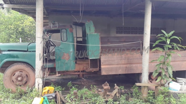 รถบรรทุก 6 ล้อ หัวยาว ยี่ห้อ TOYOTA ปีจดทะเบียน 2509 145 แรงม้า รถบรรทุก 6 ล้อ หัวยาว ยี่ห้อ TOYOTA ปีจดทะเบียน 2509 145 แรงม้า