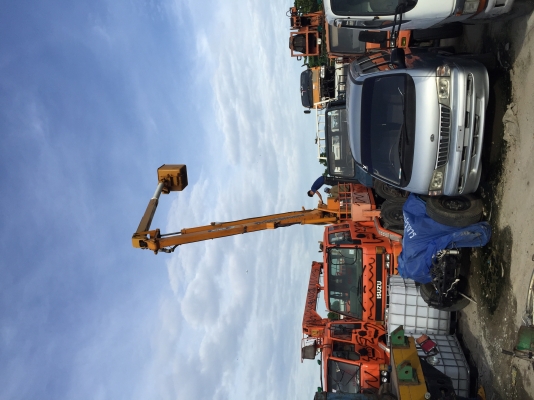 ขายรถกระเช้าระบบไฮดรอลิคพร้อมใช้งานพร้อมทะเบียน ตัวรถIsuzu Rocky 6bd1 สนใจติดต่อ0968858213