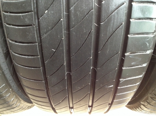 ยางมิชลิน205 55R16ปี2013สวยไร้ที่ติ ยางมิชลิน205 55R16ปี2013สวยไร้ที่ติ