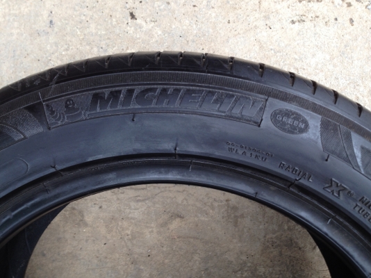 ยางมิชลิน205 55R16ปี2013สวยไร้ที่ติ ยางมิชลิน205 55R16ปี2013สวยไร้ที่ติ