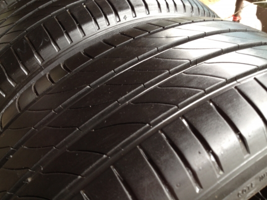 ยางมิชลิน205 55R16ปี2013สวยไร้ที่ติ ยางมิชลิน205 55R16ปี2013สวยไร้ที่ติ