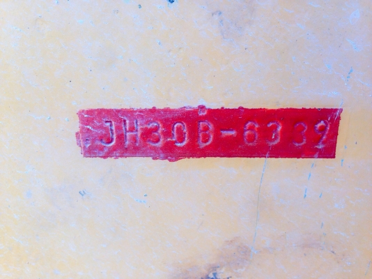 KOMATSU JH 30 รถตักล้อยาง สวยเดิมๆสีสันดีพร้อมใช้งาน เครื่องแน่นดีแห้งดีไม่มีเยิ้มครับ เกียร์ไม่มีหลุด คอนโทรลง่ายคล่องต้วทิ่ ช่วงล่างแน่นดี เอกสารสัญญาซื้อขาย ราคาต่อรองได้ครับ