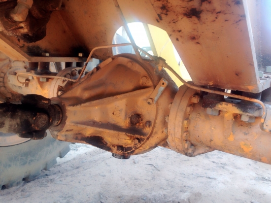 KOMATSU JH 30 รถตักล้อยาง สวยเดิมๆสีสันดีพร้อมใช้งาน เครื่องแน่นดีแห้งดีไม่มีเยิ้มครับ เกียร์ไม่มีหลุด คอนโทรลง่ายคล่องต้วทิ่ ช่วงล่างแน่นดี เอกสารสัญญาซื้อขาย ราคาต่อรองได้ครับ