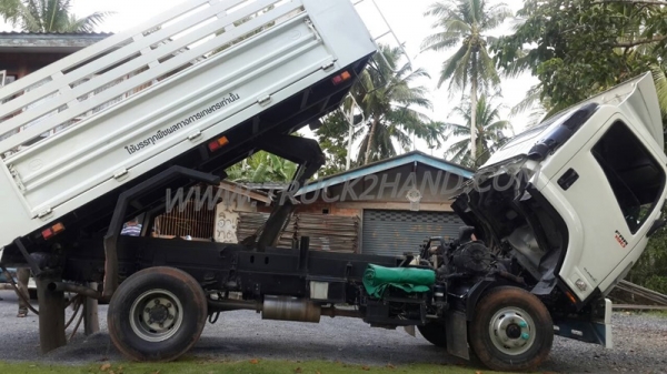 รถบรรทุก 6 ล้อดัมพ์ ยี่ห้อ ISUZU FRR90HM 190  แรงม้า   ปีจดทะเบียน 2555