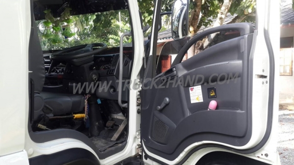 รถบรรทุก 6 ล้อดัมพ์ ยี่ห้อ ISUZU FRR90HM 190  แรงม้า   ปีจดทะเบียน 2555