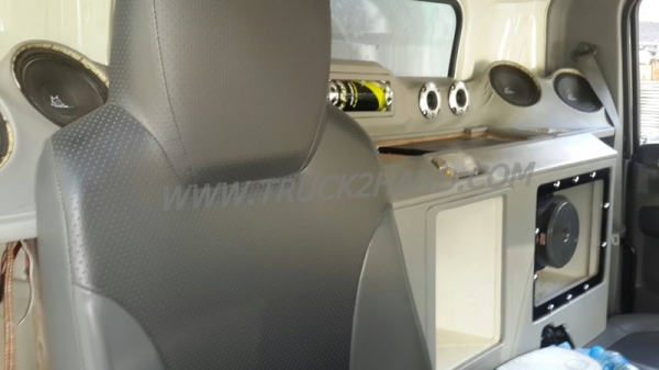 รถบรรทุก 6 ล้อดัมพ์ ยี่ห้อ ISUZU FRR90HM 190  แรงม้า   ปีจดทะเบียน 2555