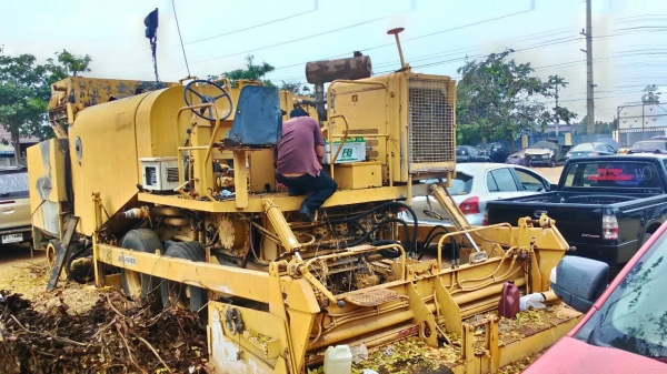 ขายรีไซคลิ่ง รถขูดถนน และรถมิกซ์