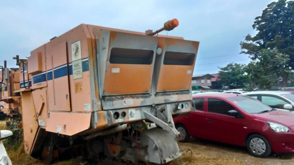 ขายรีไซคลิ่ง รถขูดถนน และรถมิกซ์