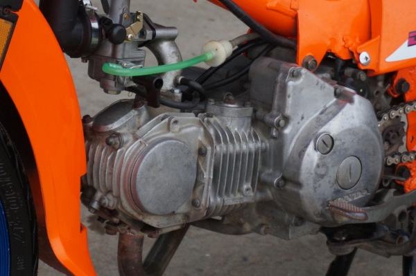 ขาย HONDA ดรีมคุรุ เครื่อง WAVE 125 โมมานิดหน่อย เครื่องดีมาก วิ่งดี สีสวยทำมาใหม่ อะไหล่แต่งตามรูป รถพร้อมใช้งาน