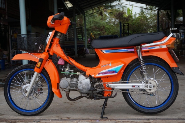 ขาย HONDA ดรีมคุรุ เครื่อง WAVE 125 โมมานิดหน่อย เครื่องดีมาก วิ่งดี สีสวยทำมาใหม่ อะไหล่แต่งตามรูป รถพร้อมใช้งาน