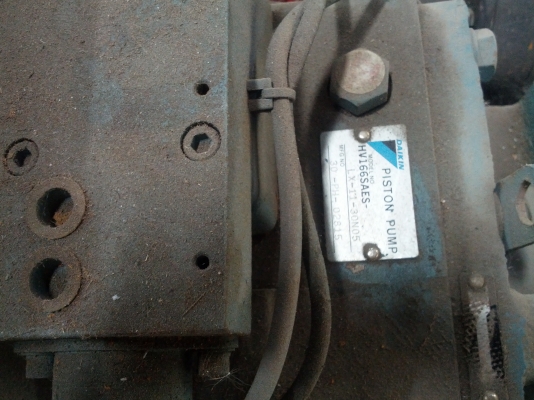 ปั๊มไฮดรอลิค  Daikin piston pump "HV166"