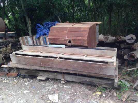 เครื่องยนตร์ 6 สูบ เครื่องยนตร์ 6 สูบ