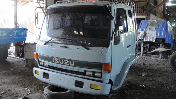 หัวรถ ISUZU ROCKY สีใหม่ เบาะใหม่ สวยๆ ใส่6ล้อ 10ล้อ ราคาถูก หัวรถ ISUZU ROCKY สีใหม่ เบาะใหม่ สวยๆ ใส่6ล้อ 10ล้อ ราคาถูก