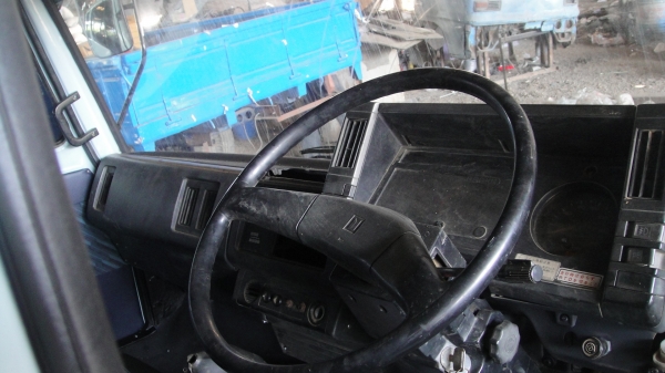 หัวรถ ISUZU ROCKY สีใหม่ เบาะใหม่ สวยๆ ใส่6ล้อ 10ล้อ ราคาถูก