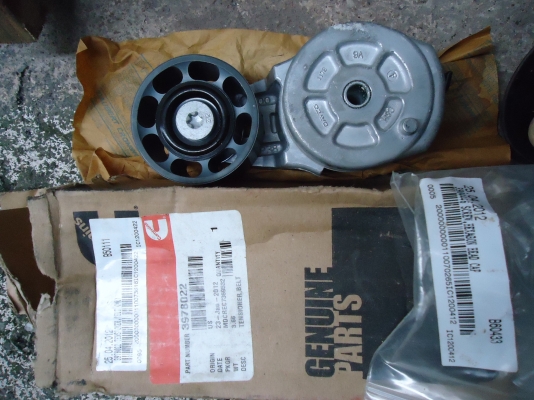 ตัวดันสายพาน Cummins 6BT.ของใหม่ แท้ 3000บาท