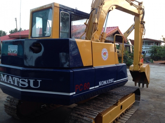 ขายด่วน รถขุด KOMATSU PC60-5  เก่าในสภาพสวย อาร์มพิเศษ  มีลายหัวกระแทก