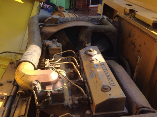 ขายด่วน รถขุด KOMATSU PC60-5  เก่าในสภาพสวย อาร์มพิเศษ  มีลายหัวกระแทก