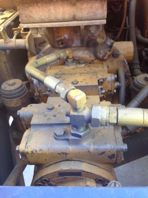 ขายด่วน รถขุด KOMATSU PC60-5  เก่าในสภาพสวย อาร์มพิเศษ  มีลายหัวกระแทก