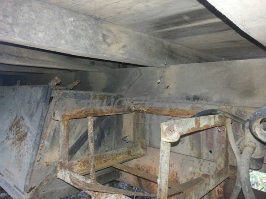 รถบรรทุก 6 ล้อ HINO