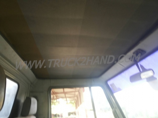 รถบรรทุก 6 ล้อ HINO