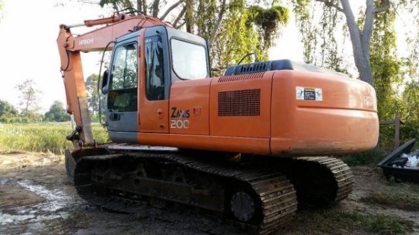 ขายรถแบ็คโฮ ฮิตาชิ ZX200-1 เอกสารใบแจ้งจำหน่าย ชั่วโมง 5,400 รถทำงานอยู่