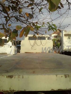 รถบรรทุก 10 ล้อกระบะบรรทุกพื้นเรียบ HINO ปีจดทะเบียน 2537