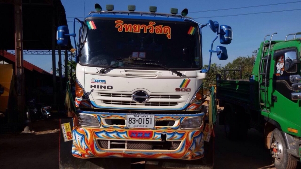 HINO 380