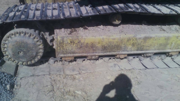 รถแม็คโฮ Komatsu 200รุ่น3~175โบว์ **มือยาวพิเศษ ตัวเดินใหญ่** สภาพดีรถใช้งานอยู่ครับ ราคา485,000บ.ราคาคุยกันได้ครับ เอกสารสัณญาซื้อขาย บ่มีเล่มเด้อ