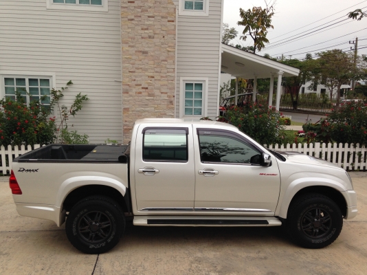 ขาย ISUZU D-MAX 4 ประตู 630,000 ฿ สภาพใหม่ตามรูป ขาย ISUZU D-MAX 4 ประตู 630,000 ฿ สภาพใหม่ตามรูป