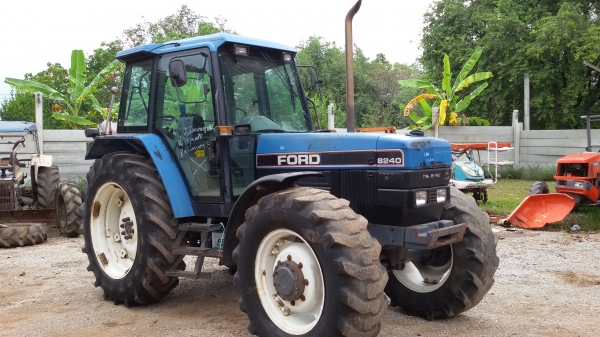 Ford 8240 108 แรงม้า   ถูกม๊าก มาก ราคา 550,000 แถมหาง 3 ใหม่ 1 ตัว