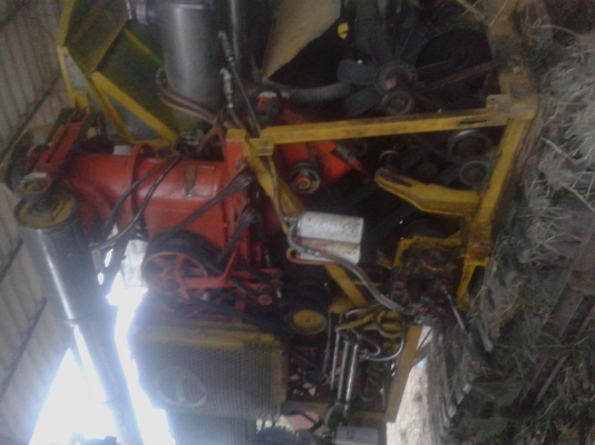 ขายรถเกี่ยว 650000 ตัวเดิน 10 มอเตอร์ ไดกิ้น22 ปั๊มไดกิ้นเดี่ยว22 รถใช้งานอยู่ โทร 0850853022 หรือ0817459031