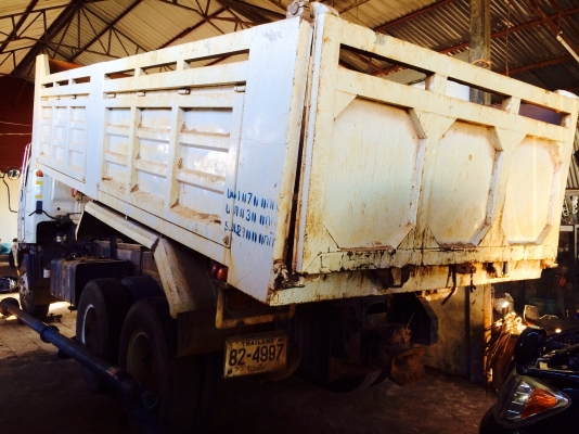 ขายด่วน  รถสิบล้อสองเพลาดั้มพ์  HINO  MEGA  260  สภาพดี มีปัญหาเกียร์พัง