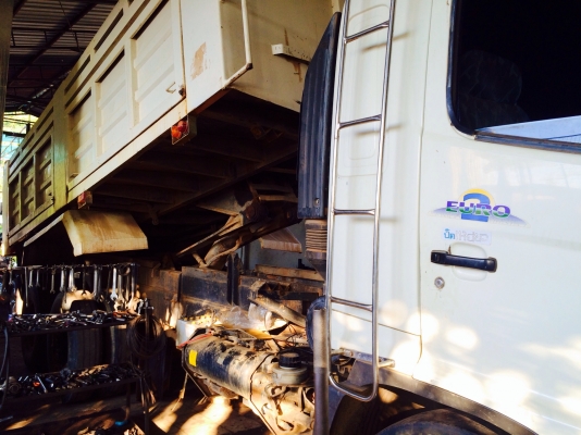 ขายด่วน  รถสิบล้อสองเพลาดั้มพ์  HINO  MEGA  260  สภาพดี มีปัญหาเกียร์พัง