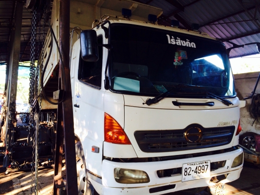 ขายด่วน  รถสิบล้อสองเพลาดั้มพ์  HINO  MEGA  260  สภาพดี มีปัญหาเกียร์พัง