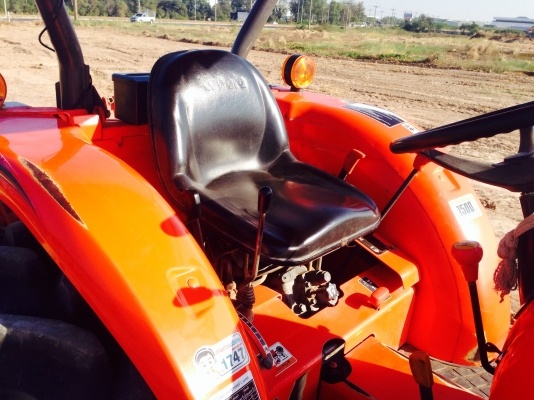 รถไถ KUBOTA L3608 มีภาพวีดีโอ อายุการใช้งาน 1199 ชั่วโมง พร้อมอุปกรณ์ 3 รายการ ผานดันหน้า โรตารี ผาน