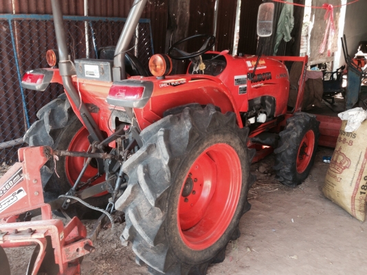 รถไถ KUBOTA L3608 มีภาพวีดีโอ อายุการใช้งาน 1199 ชั่วโมง พร้อมอุปกรณ์ 3 รายการ ผานดันหน้า โรตารี ผาน รถไถ KUBOTA L3608 มีภาพวีดีโอ อายุการใช้งาน 1199 ชั่วโมง พร้อมอุปกรณ์ 3 รายการ ผานดันหน้า โรตารี ผาน