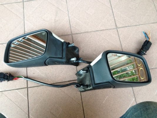 กระจกมองข้าง VOLVO V70 VAN ของเก่าญี่ปุ่นสภาพสวย กระจกมองข้าง VOLVO V70 VAN ของเก่าญี่ปุ่นสภาพสวย