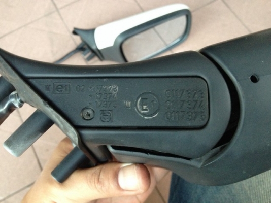 กระจกมองข้าง VOLVO V70 VAN ของเก่าญี่ปุ่นสภาพสวย กระจกมองข้าง VOLVO V70 VAN ของเก่าญี่ปุ่นสภาพสวย