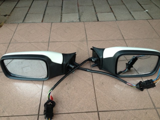 กระจกมองข้าง VOLVO V70 VAN ของเก่าญี่ปุ่นสภาพสวย กระจกมองข้าง VOLVO V70 VAN ของเก่าญี่ปุ่นสภาพสวย