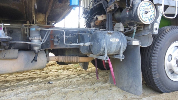 10ล้อรถน้ำมัน2เพลา240แรง HINO FM3MNLD  รถสวย..ขายแยกหัวแยกหาง หรือเหมา..