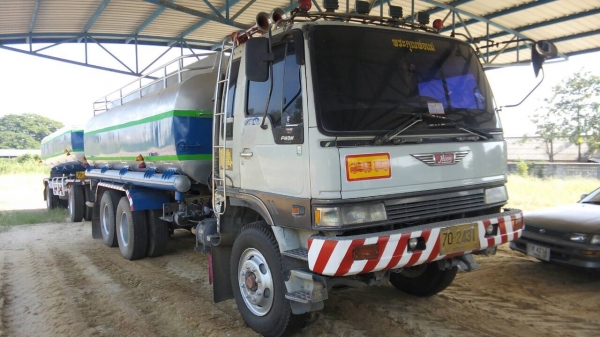 10ล้อรถน้ำมัน2เพลา240แรง HINO FM3MNLD  รถสวย..ขายแยกหัวแยกหาง หรือเหมา..