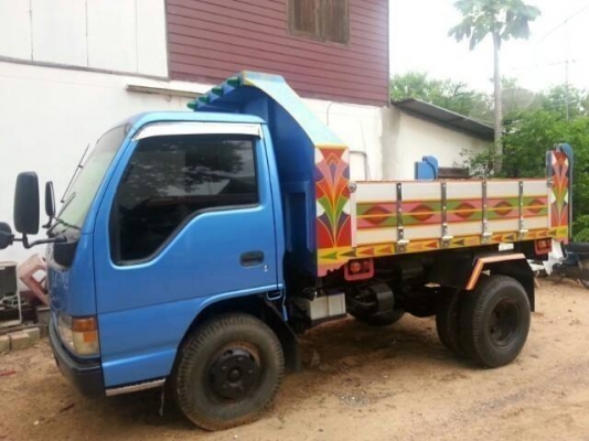 ขาย6ล้อดั้ม3คิว สภาพสวยพร้อมใช้งาน เครื่องดี แคชซีสวย กระบะดั้มมิเนียม ภายในสวย แอร์เย็น เฟืองท้ายใหญ่6น็อต เอกสารพร้อมโอน สนใจโทร 090-8588220คุณนะ ID:narong498 หรือ www.truck.in.th/498 หรือfb:ณรงค์ ซื้อขายรถมือสอง(เว็บไซต์ส่วนตัว)