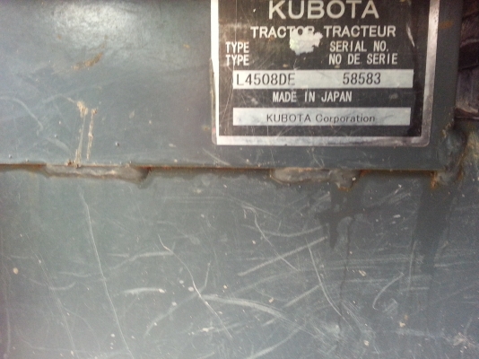 คูโบต้า L4508DI  4 WD พร้อมปุ้งกี๋ตักคูโบต้าสภาพดี..พร้อมใช้งาน