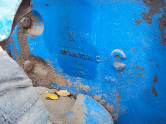 ขายรถไถฟอร์ด 6600 T3 ราคา 300000 บาท โทร 087-0055449 พร้อมทะเบียน ไม่รวมผาน