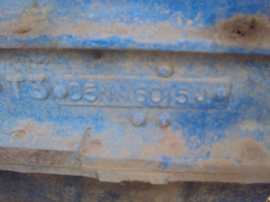 ขายรถไถฟอร์ด 6600 T3 ราคา 300000 บาท โทร 087-0055449 พร้อมทะเบียน ไม่รวมผาน