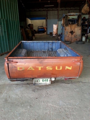 ขายลูกกระบะดัทสัน620ช้างเหยยีบ 4 ขอไฟนอน สีส้มครับ